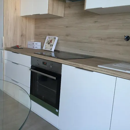 New Sunshine 公寓 普利莫顿