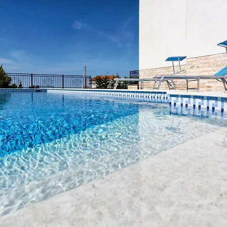 New Sunshine Appartement *