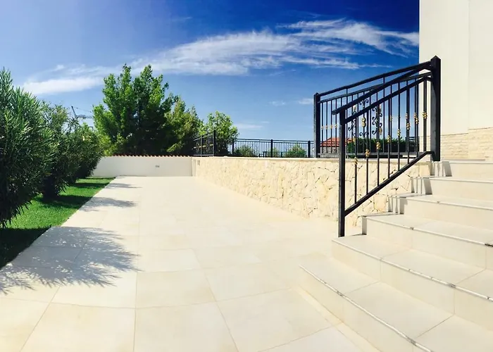 New Sunshine Primosten